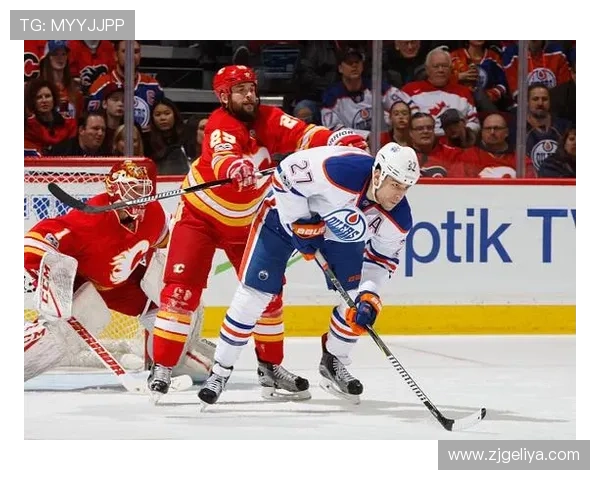 NHL常规赛油人险胜黑鹰精彩对决全场关键时刻与亮点回顾全览集